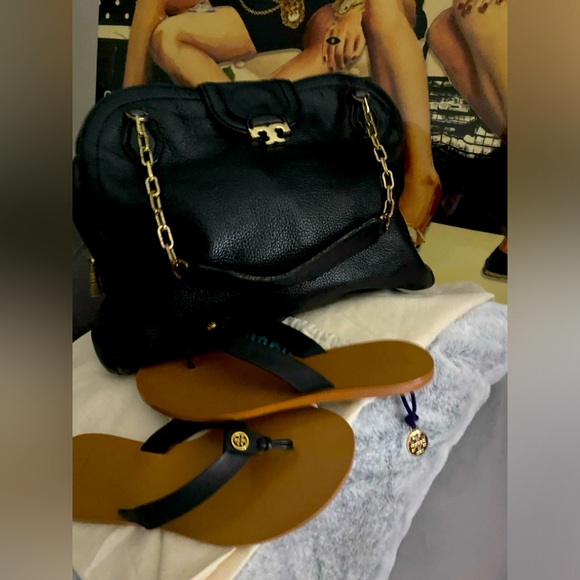 Beautiful Tory Burch 3 piece combo 🔥🖤🖤👜🩴🛍️ - Picture 1 of 14